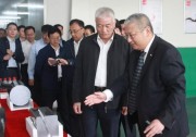 再接再厲，持續(xù)創(chuàng)新引領(lǐng)——科技部部長(zhǎng)王志剛一行到訪隆基股份